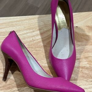 Micheal Kors Heels